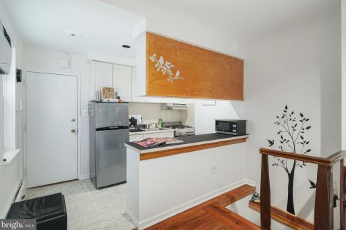 1336 Lombard St, Philadelphia PA  19147-1004 exterior