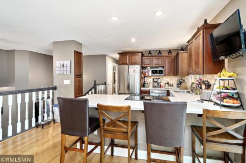 3865 Cinnabar Dr, Saint Paul MN  55122-1614 exterior