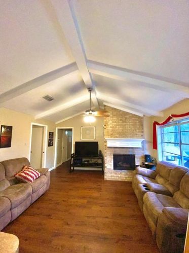 4505 Heron Dr, Taylor Lake Village, TX 77586-2523