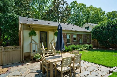 106 Huntington Rd, Atlanta GA  30309-1503 exterior