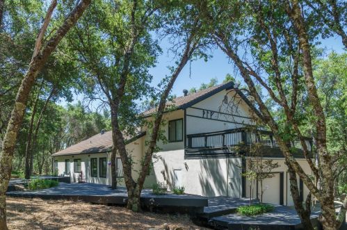 18725 Mustang Valley Pl, Grass Valley, CA 95949-7664