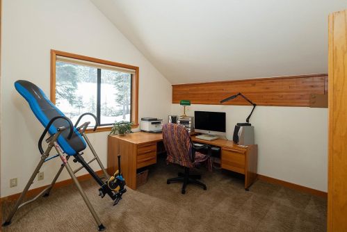 14165 Copenhagen Dr, Truckee CA  96161-6634 exterior