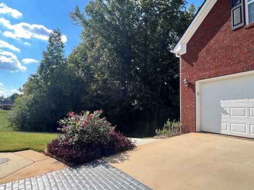 325 Glorious Ct, Mcdonough, GA 30253-2049