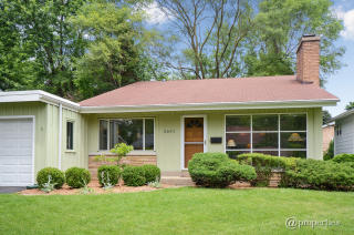 2641 Hillside Ln, Evanston, IL 60201-4933