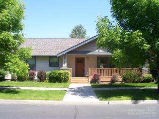1643 Hickory Pl, Eagle Crest, OR 97756-0295