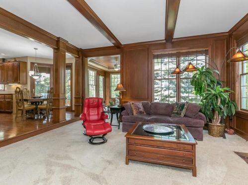 3817 Bridgewater Dr, Saint Paul MN  55123-2526 exterior