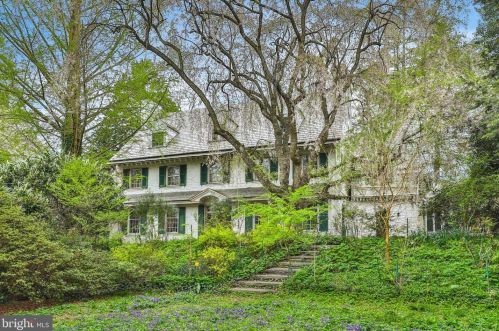 420 Mermaid Ln, Philadelphia, PA 19118-4204