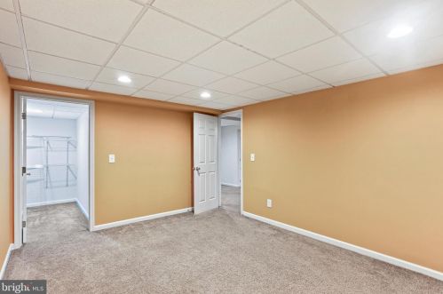 16917 Hampshire Dr, Williamsport MD  21795-3180 exterior