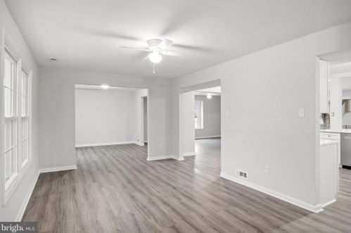 65 Argyle Ave, Blenheim, NJ 08012-4564