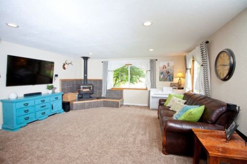 221 Perkins St, Buckley, WA 98321-2802