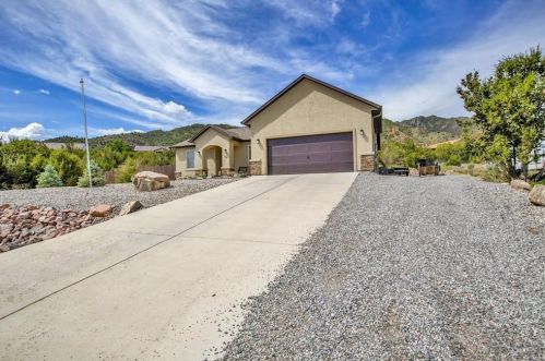 30 Pike View Dr, Canon City, CO 81212-4290