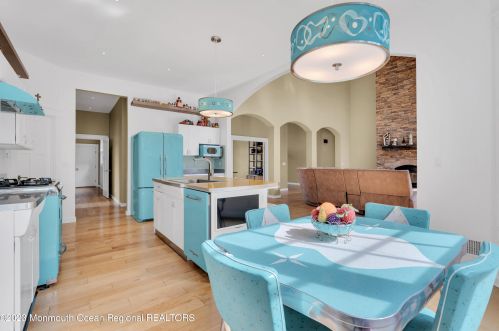 139 Cold Indian Spg Rd, Tinton Falls NJ 07712-3247 exterior