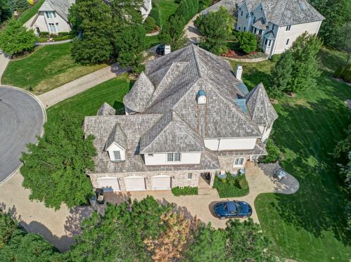 102 Ambriance Dr, Willowbrook IL  60527-0801 exterior