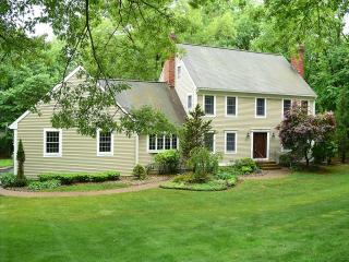 133 Castlewood Dr, Kensington, CT 06037-2911