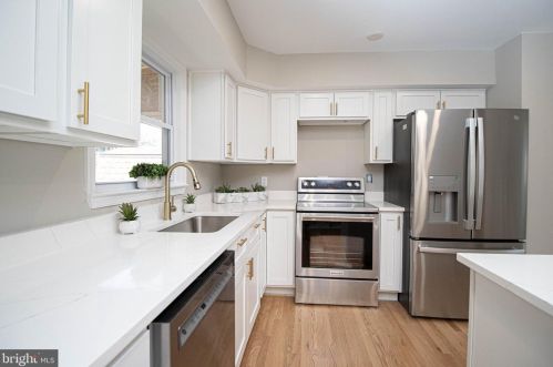 7834 Brompton St, Springfield VA  22152-1956 exterior