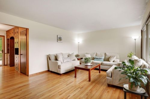 656 17th Ave, Saint Paul MN  55112-6523 exterior