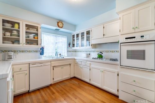 3902 Altura Ave, Glendale CA 91214-2501 exterior