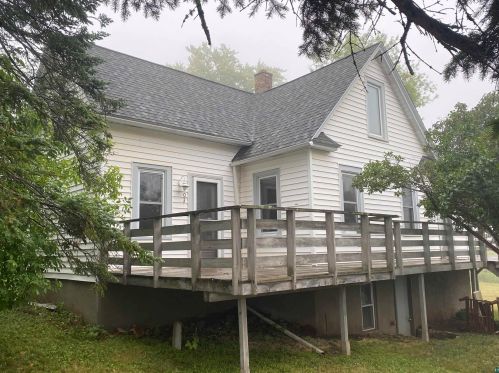 102 11th St, Duluth, MN 55805-1233