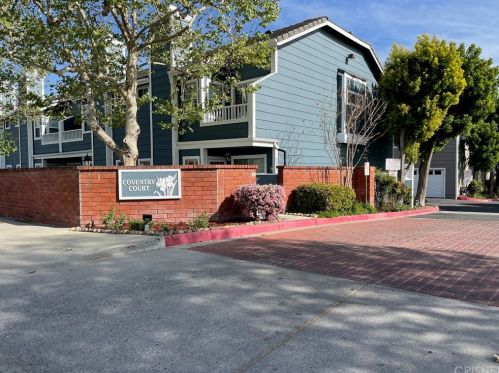 3938 Cochran St, Simi Valley CA  93063-2300 exterior