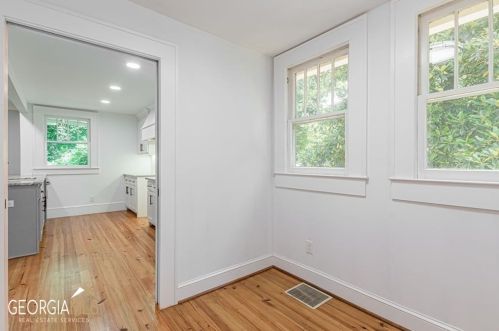 3314 Harris Dr, Atlanta GA  30337-1005 exterior