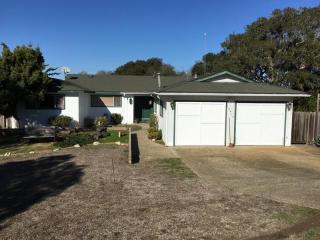 15415 Oak Hills Dr, Salinas, CA 93907-1132