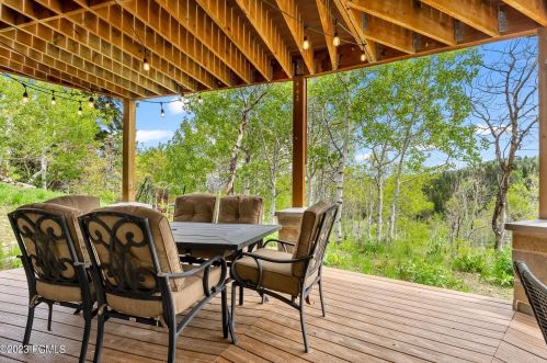 1321 Elk Rd, Hoytsville UT 84017-9345 exterior