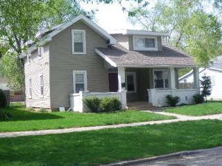 947 4th Ave, Kankakee IL  60901-4920 exterior