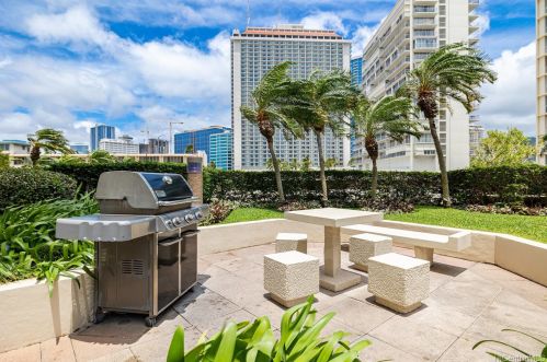 1650 Ala Moana Blvd, Honolulu HI  96815-1432 exterior