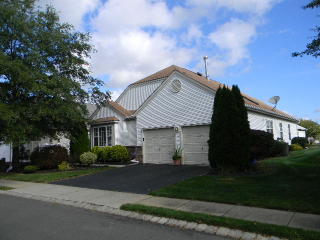 6 Xavier Ct, Lakehurst, NJ 08759-6036