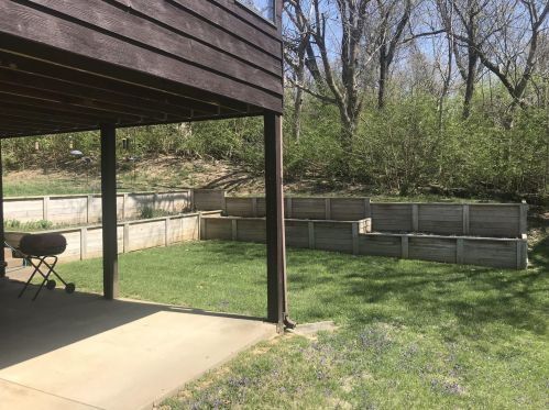 4126 Bridgeton Greens Dr, Hazelwood, MO 63044-3526