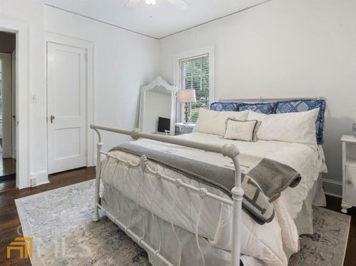 2859 Elliott Cir, Atlanta GA  30305-2726 exterior