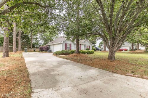 120 Carnaby St, Warner Robins, GA 31088-3060