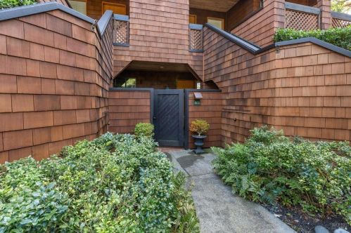 402 Paradise Dr, Tiburon, CA 94920-2538
