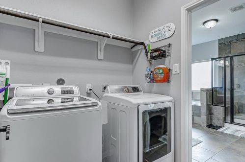 9306 Wheatfield Ln, Richmond TX 77469-5358 exterior