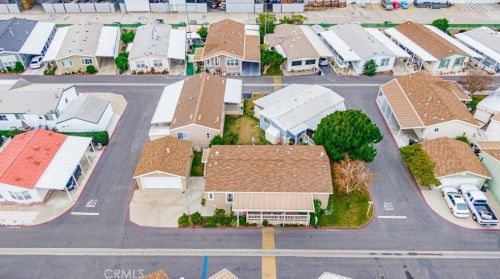 27 Spruce Via, Anaheim CA  92801-1043 exterior