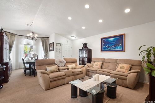 260 Brookside Ct, Anaheim CA  92808-1204 exterior