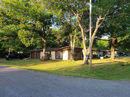 803 Akers St, Angleton TX  77515-5612 exterior