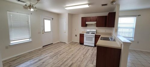12316 Briarcreek Loop, Webberville TX  78653-4618 exterior