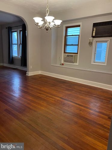 41 New Cedar Ln, Trenton NJ  08610-6319 exterior