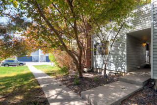 92 Moline St, Denver, CO 80010-4675