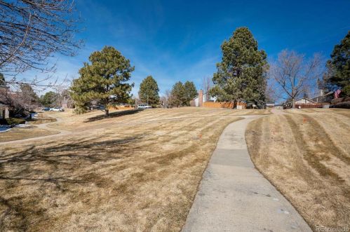 7569 Rosemary Cir, Englewood CO 80112-6419 exterior