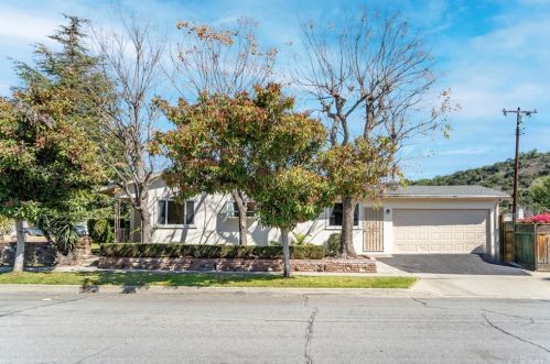 302 Linfield St, Glendora, CA 91740-6325