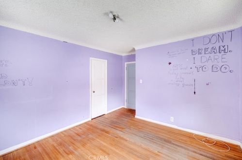 724 Acacia Ave, Glendale CA  91205-3006 exterior