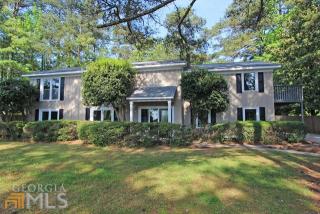 607 Fairfield Dr, Marietta, GA 30068-4103