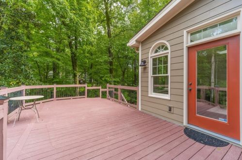 1565 Lazy River Ln, Atlanta GA  30350-3521 exterior