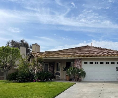 6770 Condor Dr, Riverside, CA 92509-0414
