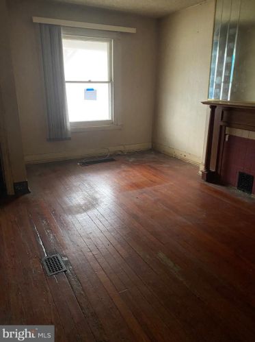 6212 Callowhill St, Philadelphia, PA 19151-4102