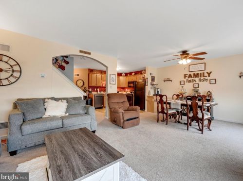 162 Eagle Dr, Ephrata PA 17522-8772 exterior