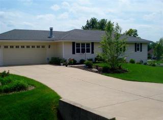 6651 Nestlewood Dr, The Ledges, IL 61073-8397