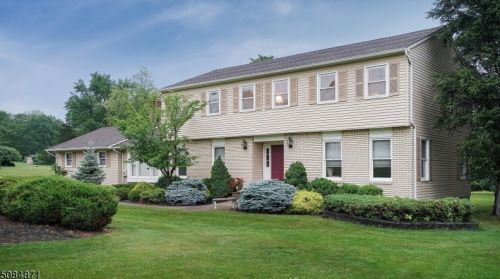 6 Ellsworth Dr, Warren, NJ 07059-7127